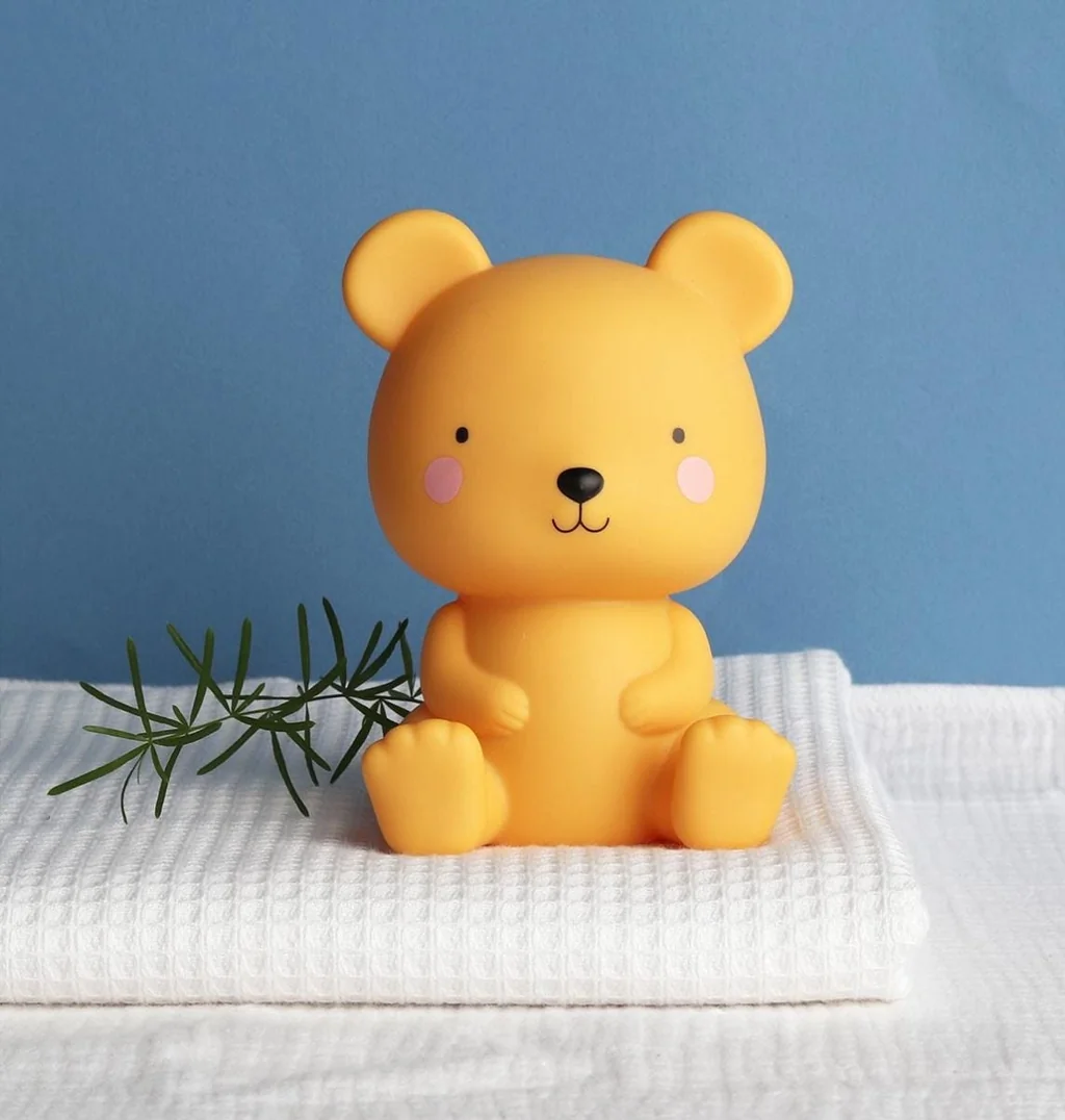 llbeca44-lr-9-little-light-bear-salted-caramel Nočné svetielko - Macko ( s časovačom ) – Obrázok 1