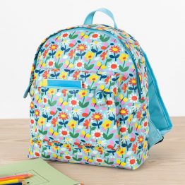 29136-butterfly-garden-backpack-lifestyle