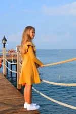 Zuppa šaty ANGEL horčicové – Obrázok 8