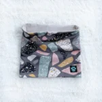 Kiwi nákrčník - geo tvary