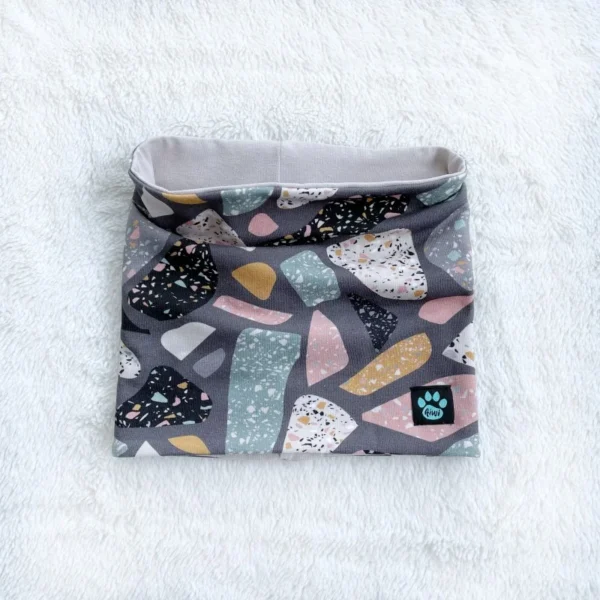 Kiwi nákrčník - geo tvary