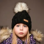 Zimná pletená podšitá čiapka - vrkoče black