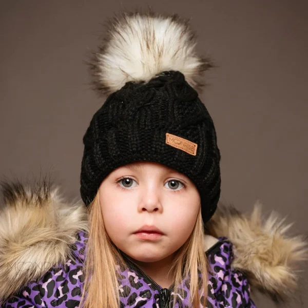 Zimná pletená podšitá čiapka - vrkoče black