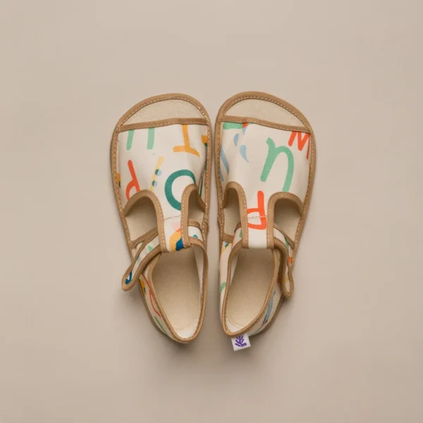 BAREpučky – Monica – široké nôžky – vysoké priehlavky – béžové písmená