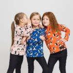 Bavlnené tričko s dlhým rukávom - modré psíky v akcii – Obrázok 3