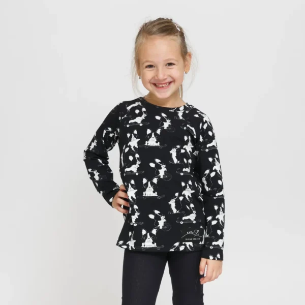 Bavlnené tričko s dlhým rukávom - čierne psíky v akcii