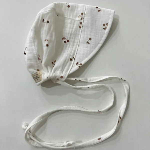 Mušelínový čepiec čerešne