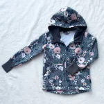 Kiwi softshellová bunda - ružové kvety na šedom